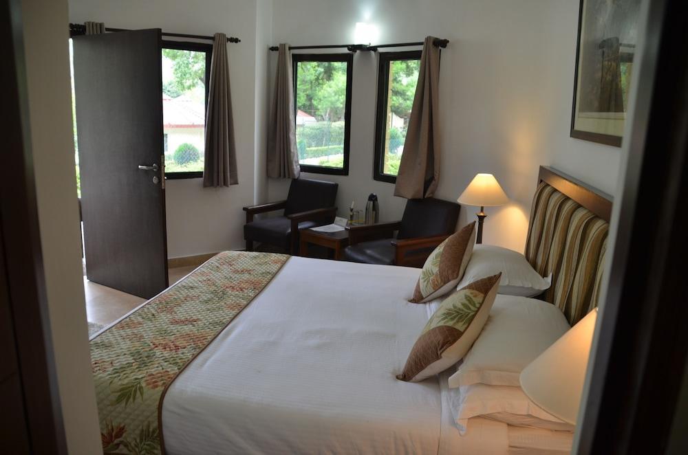 Welcomheritage Tarangi Ramganga Resort, Corbett Marchula Exterior foto